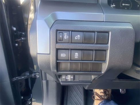 Used 2024 Toyota Tacoma TRD Sport image 30