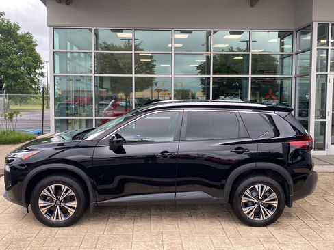 Certified 2023 Nissan Rogue SV w/ SV Premium B Package AWD/4WD image 4