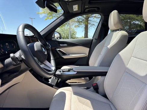 Certified 2025 BMW X1 xDrive28i AWD/4WD image 11