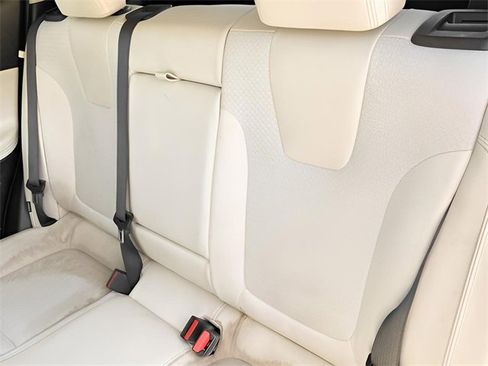 Used 2021 Buick Encore GX Select image 32