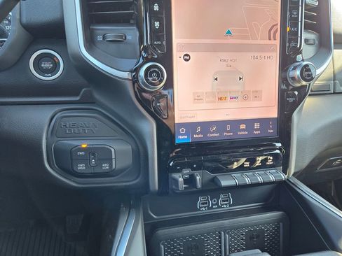 New 2026 RAM 2500 Big Horn AWD/4WD image 23