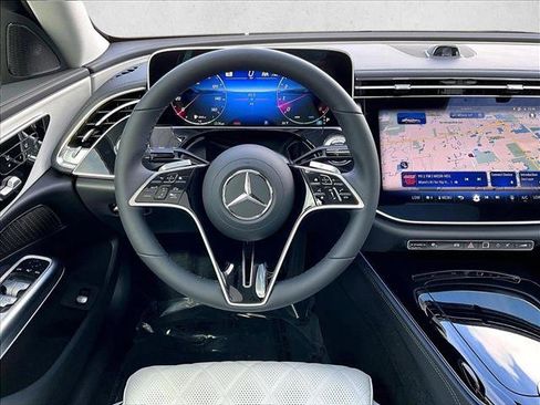 Used 2026 Mercedes-Benz E 450 4MATIC Sedan image 7