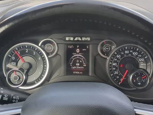 Used 2021 RAM 1500 Big Horn AWD/4WD image 30