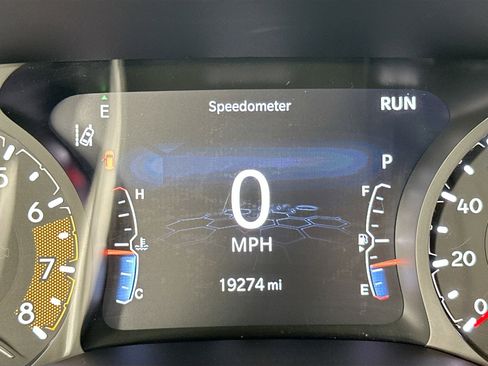 Used 2024 Jeep Compass Latitude AWD/4WD image 12