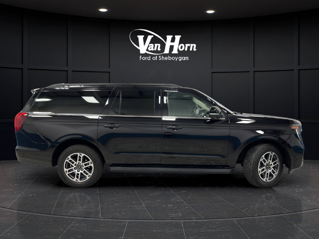 Used 2025 Ford Expedition Max Active AWD/4WD image 8