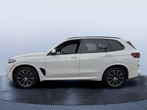 Certified 2026 BMW X5 sDrive40i w/ M Sport Package RWD image 3