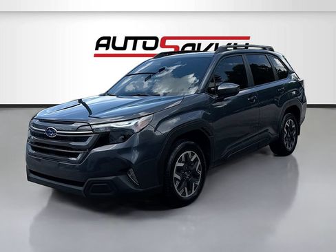 Used 2025 Subaru Forester Premium AWD/4WD image 3