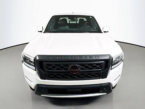 Used 2022 Nissan Frontier PRO-4X w/ Pro-4X Premium Package image 2