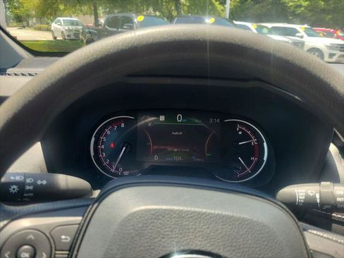 Certified 2024 Toyota RAV4 XLE FWD image 21