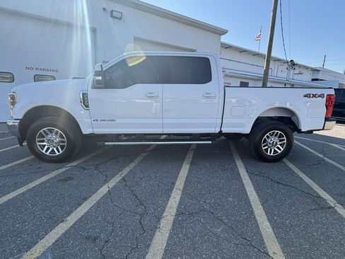 Used 2019 Ford F250 Lariat w/ Lariat Value Package image 5