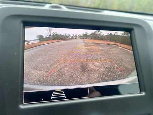 Used 2024 Chevrolet Equinox LS w/ LS Convenience Package image 21