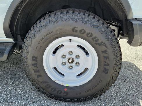 New 2026 Ford Bronco Heritage Edition image 6