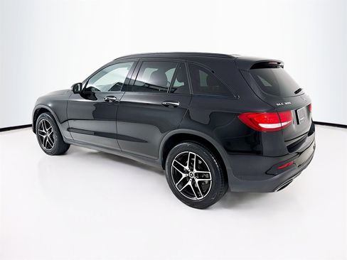 Used 2018 Mercedes-Benz GLC 300 4MATIC image 6