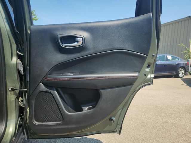 Used 2019 Jeep Compass Trailhawk AWD/4WD image 25