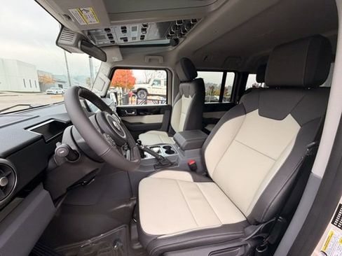 New 2025 INEOS Grenadier Fieldmaster Edition image 6