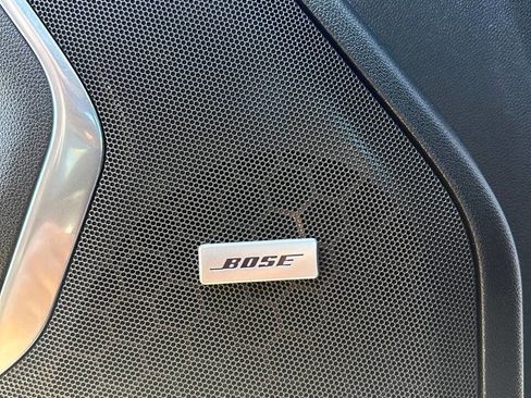 Used 2021 Chevrolet Suburban LT image 8