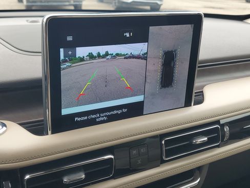 Used 2024 Lincoln Aviator Reserve w/ Equipment Group 201A AWD/4WD image 17
