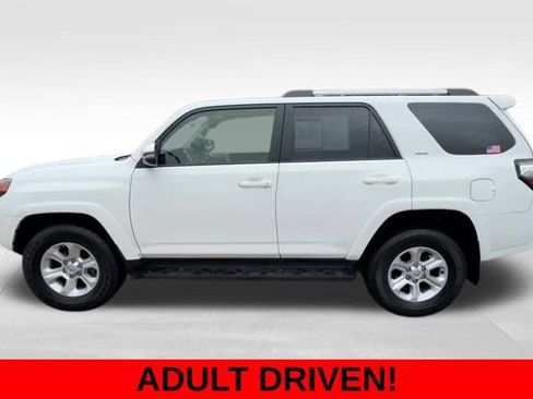 Used 2024 Toyota 4Runner SR5 Premium image 2