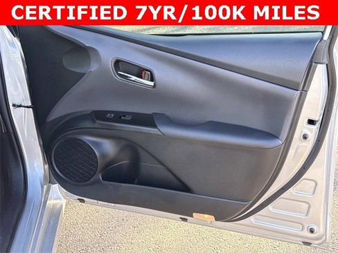 Used 2020 Toyota Prius L Eco image 8