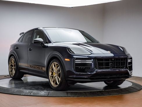 Used 2024 Porsche Cayenne Turbo GT image 12