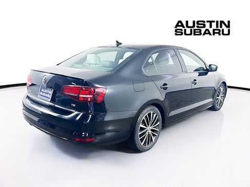 Used 2016 Volkswagen Jetta Sport image 7