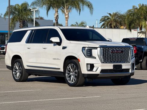 Used 2024 GMC Yukon XL Denali image 7