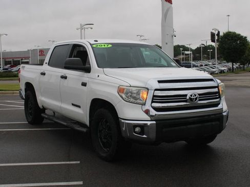 Used 2016 Toyota Tundra SR5 w/ SR5 Upgrade Package RWD image 2