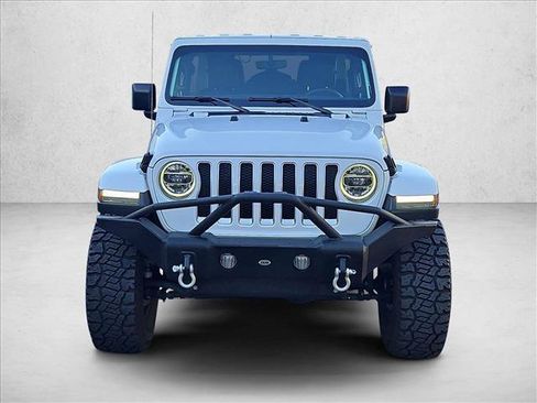 Used 2018 Jeep Wrangler Unlimited Sahara AWD/4WD image 2