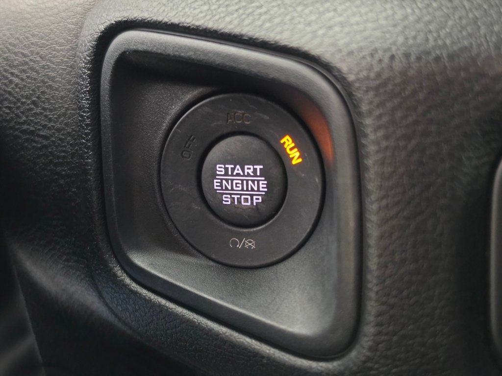 Used 2024 Jeep Wrangler Unlimited AWD/4WD image 21