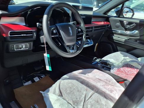 New 2025 Lincoln Corsair Grand Touring image 9
