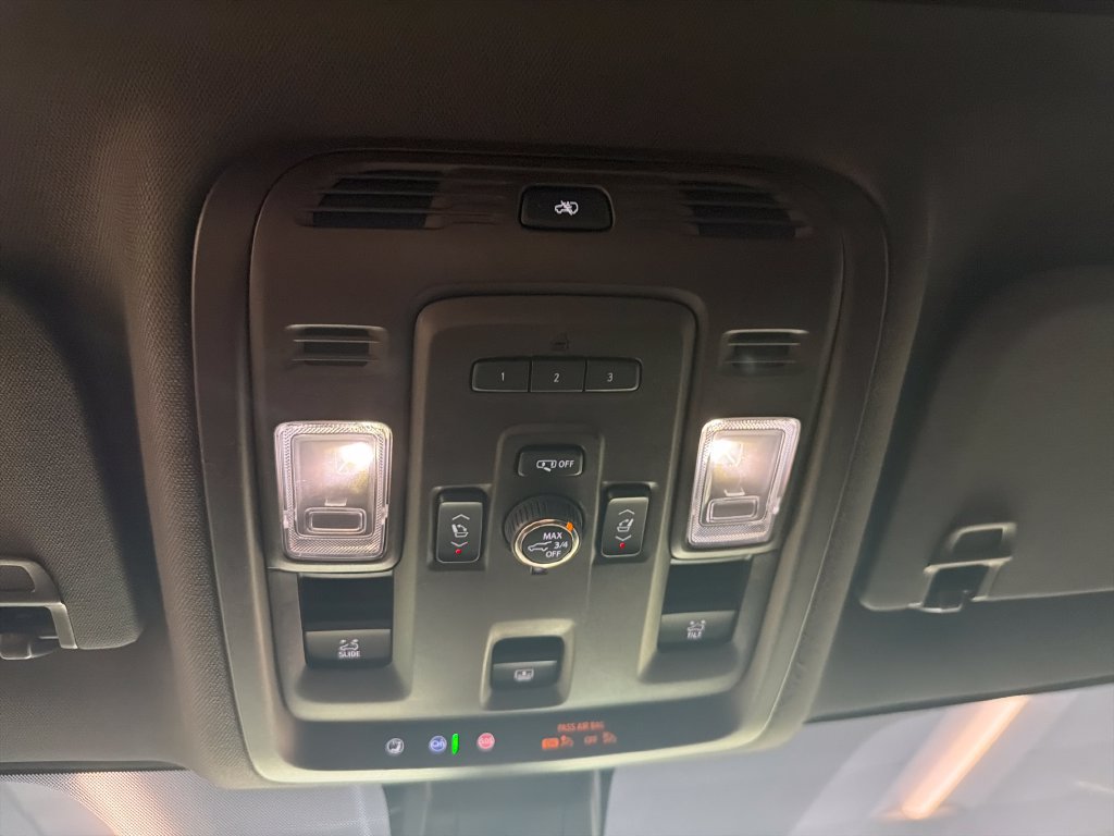 Used 2021 GMC Yukon Denali w/ Denali Premium Package RWD image 21
