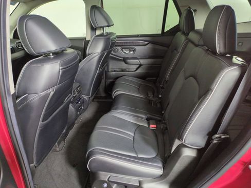 Certified 2024 Honda Pilot Elite image 29