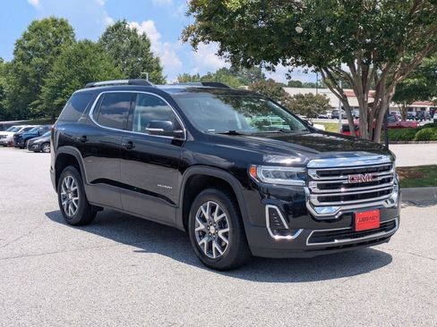 Used 2023 GMC Acadia SLT AWD/4WD image 2
