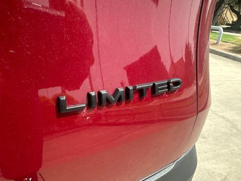 Used 2025 Toyota Grand Highlander AWD image 15