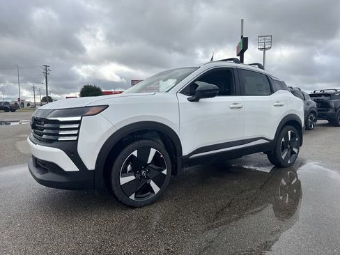 New 2026 Nissan Kicks SR w/ SR Premium Package image 1