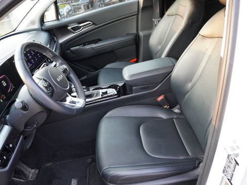 Used 2024 Kia Sportage EX AWD/4WD image 4