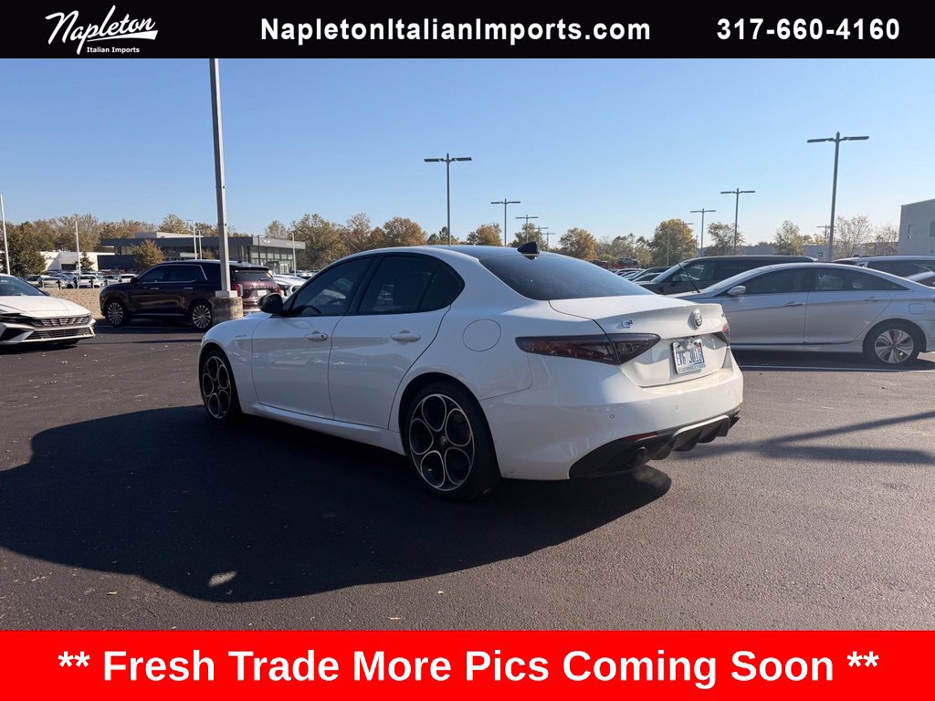 Used 2024 Alfa Romeo Giulia Veloce AWD/4WD image 5
