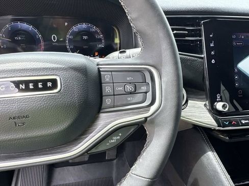 Used 2024 Jeep Wagoneer L Series II w/ Flexible Seating Group image 28