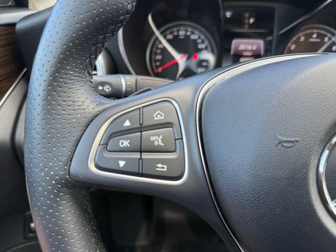 Used 2018 Mercedes-Benz C 300 Sedan image 24