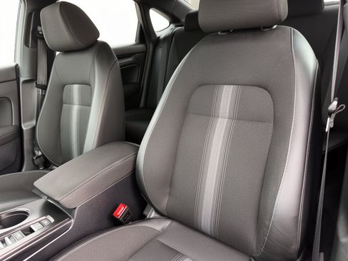 Used 2025 Honda Civic Sport image 5