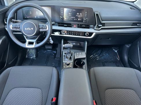 Certified 2025 Kia Sportage LX AWD/4WD image 15