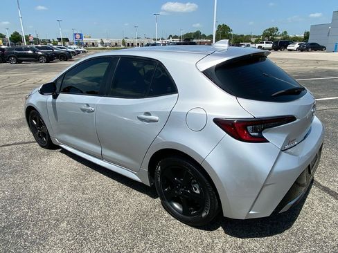 Used 2025 Toyota Corolla XSE FWD image 3