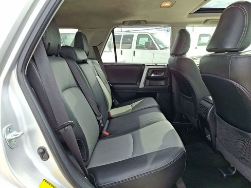 Used 2020 Toyota 4Runner SR5 Premium w/ Moonroof Package image 33