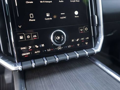 Used 2024 GMC Acadia Denali w/ Super Cruise Package FWD image 22