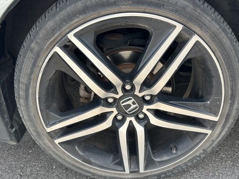 Used 2017 Honda Accord Sport image 14