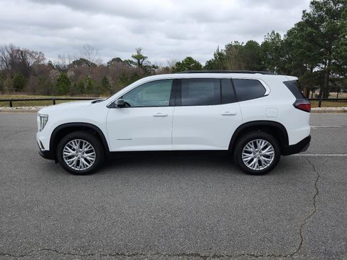Used 2026 GMC Acadia Elevation w/ Elevation Premium Package FWD image 2