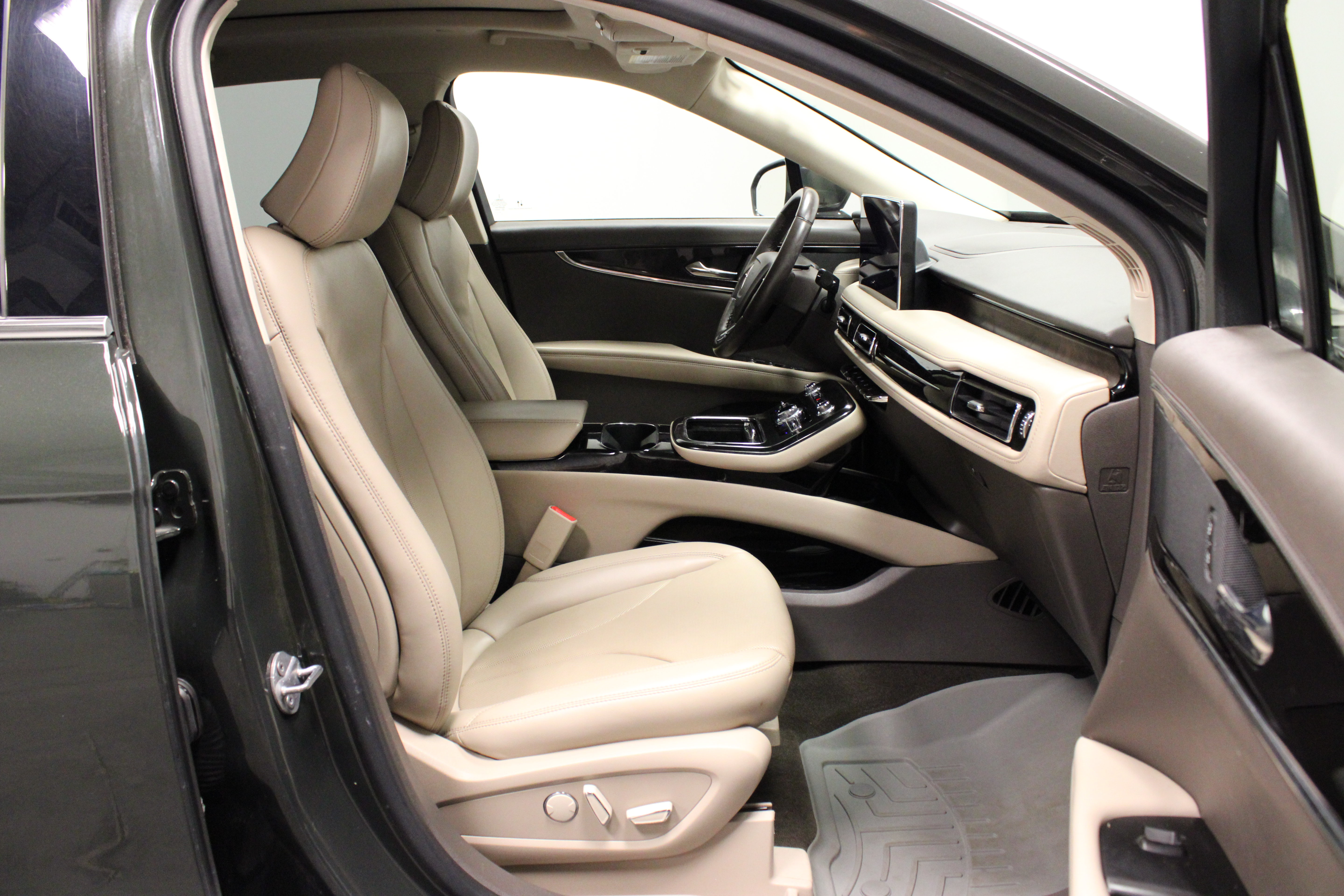 Used 2022 Lincoln Nautilus Reserve AWD/4WD image 15