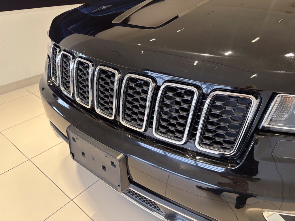 Used 2021 Jeep Grand Cherokee Limited AWD/4WD image 8