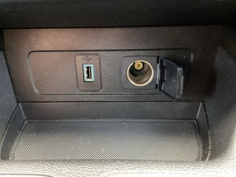 Used 2019 Ford Escape SE FWD image 21