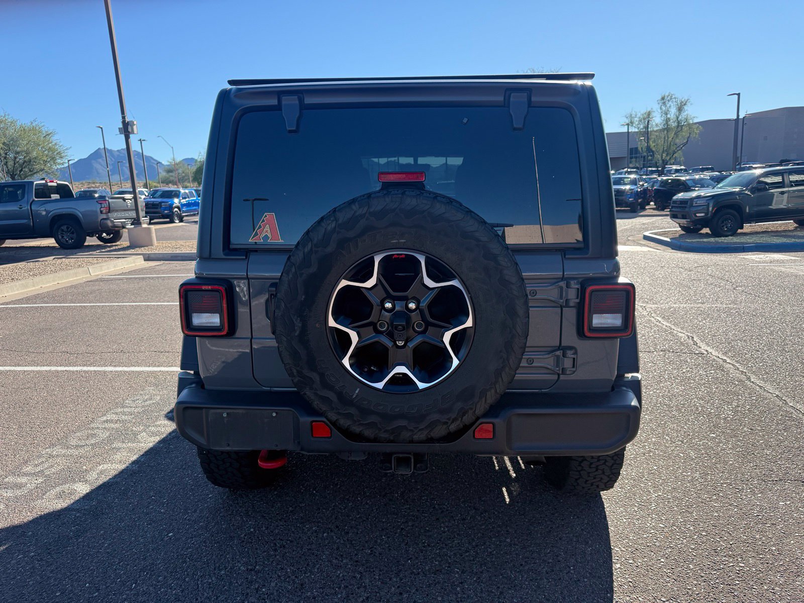 Used 2023 Jeep Wrangler Unlimited Rubicon w/ Cold Weather Group AWD/4WD image 6